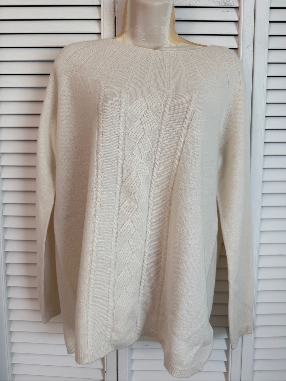 Brooks Brothers Women’s Cashmere Crewneck Sweater Cream Medium Soft Girl Luxury